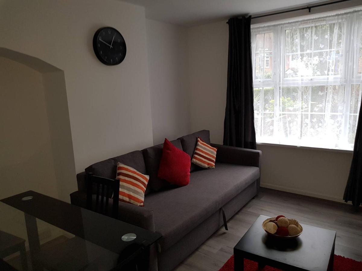 Barnfield Place Edgware Exterior foto